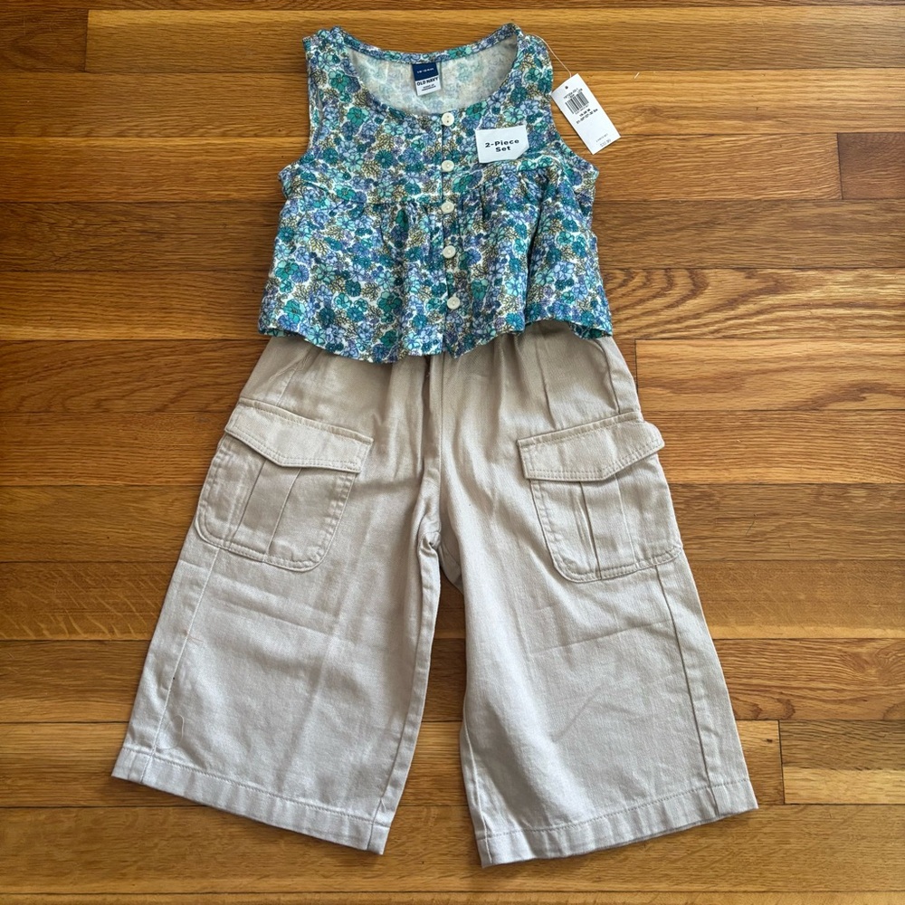 Old Navy Floral Blue and Beige 2 piece set / 18-24 months / NWT